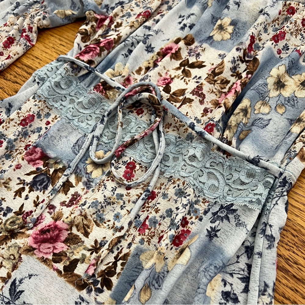 Y2k Blue Patchwork Floral Pattern Bell Sleeve Shi… - image 3